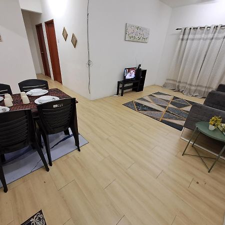 1201 Apartment Ladang Tok Pelam Tepipantaibatuburuk Kuala Terengganu Eksteriør billede