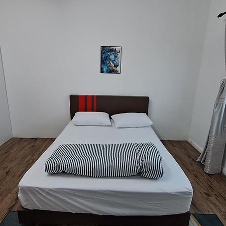 1201 Apartment Ladang Tok Pelam Tepipantaibatuburuk Kuala Terengganu Eksteriør billede