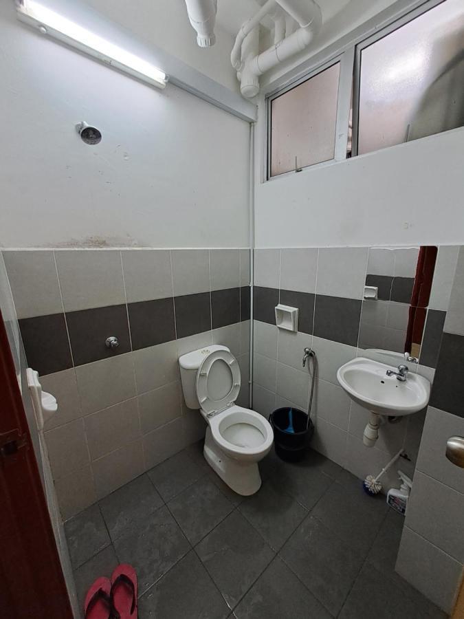 1201 Apartment Ladang Tok Pelam Tepipantaibatuburuk Kuala Terengganu Eksteriør billede