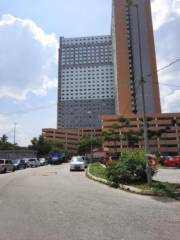 1201 Apartment Ladang Tok Pelam Tepipantaibatuburuk Kuala Terengganu Eksteriør billede